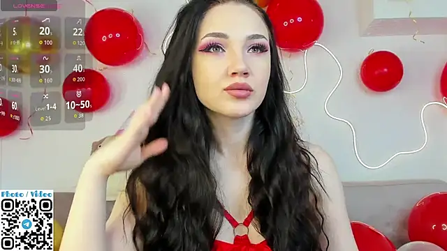 Snapshot of Helen_Spark chatting on October 12, 2025, 1:51 am Helen Spark online show from October 12, 2025, 1:51 am