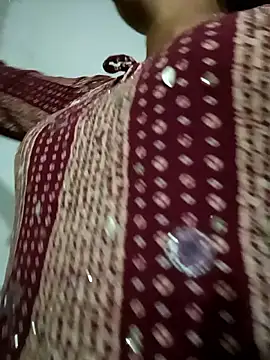 Hot Shredha online show from October 7, 2025, 4:19 pm