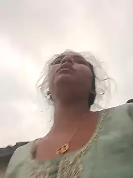 Hot Shredha online show from November 4, 2025, 1:42 am