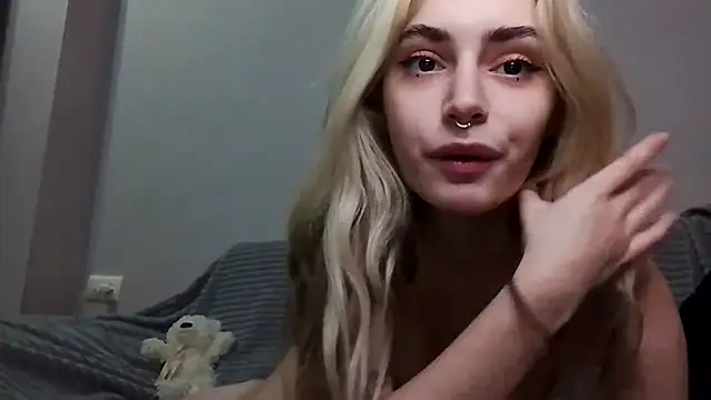 lesyawhite online show from December 3, 2025, 4:06 pm