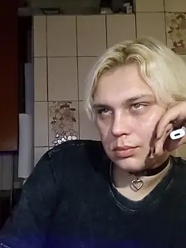 Snapshot of MargoShein chatting on October 5, 2025, 10:17 am MargoShein online show from October 5, 2025, 10:17 am