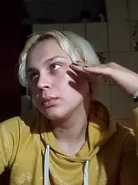 Snapshot of MargoShein chatting on October 8, 2025, 10:28 am MargoShein online show from October 8, 2025, 10:28 am