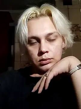 Snapshot of MargoShein chatting on October 3, 2025, 12:06 pm MargoShein online show from October 3, 2025, 12:06 pm