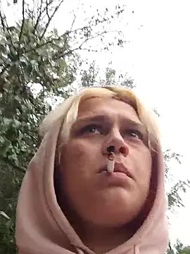 Snapshot of MargoShein chatting on September 29, 2025, 2:44 pm MargoShein online show from September 29, 2025, 2:44 pm