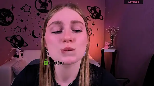 ariana ross7 online show from April 7, 2026, 7:26 pm