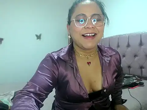 PamelaMartin online show from September 26, 2025, 2:35 pm