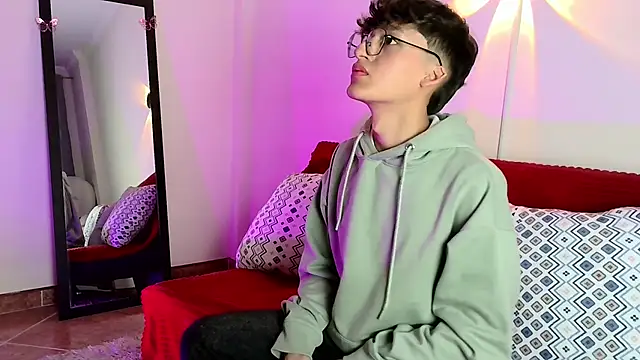 bellmontneon online show from October 6, 2025, 11:11 am