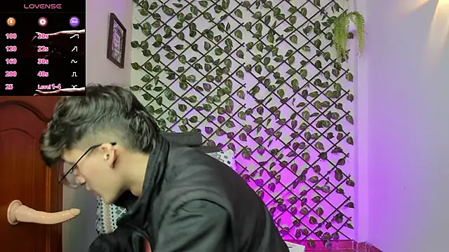 bellmontneon online show from January 14, 2026, 1:26 pm