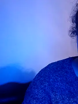 Lana a online show from September 17, 2025, 8:33 pm