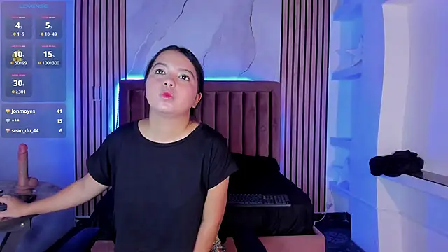 Snapshot of LunaWiill_ chatting on October 4, 2025, 12:17 pm LunaWiill online show from October 4, 2025, 12:17 pm