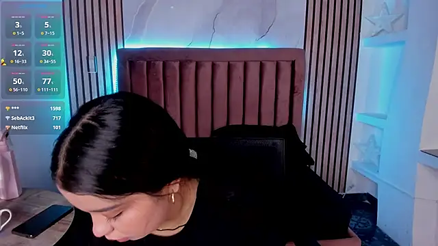 Snapshot of LunaWiill_ chatting on October 17, 2025, 12:29 pm LunaWiill online show from October 17, 2025, 12:29 pm