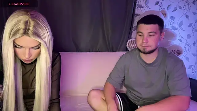 Snapshot of coupleinspire chatting on October 27, 2025, 8:10 pm coupleinspire online show from October 27, 2025, 8:10 pm