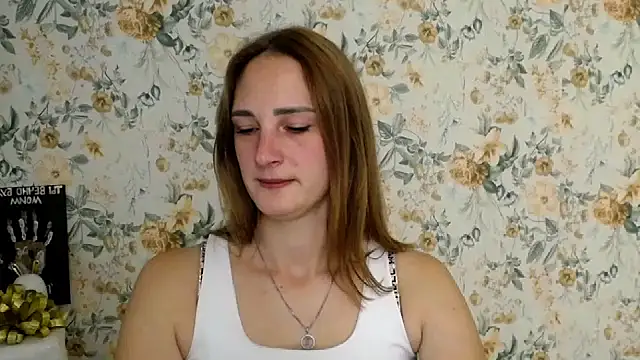 Milana Cutie  online show from September 19, 2025, 7:34 am
