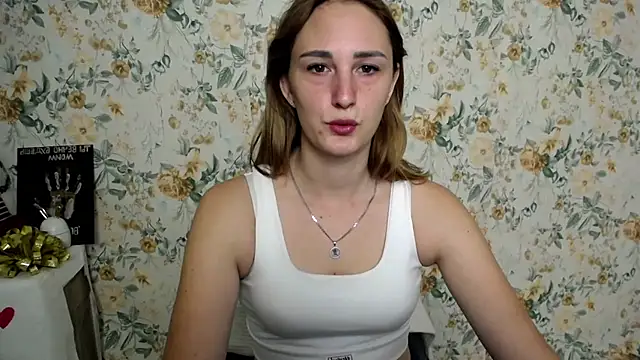 Snapshot of Milana_Cutie_ chatting on September 30, 2025, 6:08 am Milana Cutie  online show from September 30, 2025, 6:08 am