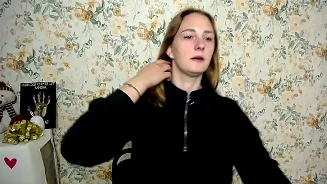 Snapshot of Milana_Cutie_ chatting on September 24, 2025, 5:58 am Milana Cutie  online show from September 24, 2025, 5:58 am