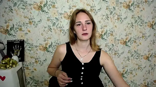 Snapshot of Milana_Cutie_ chatting on September 25, 2025, 5:57 am Milana Cutie  online show from September 25, 2025, 5:57 am