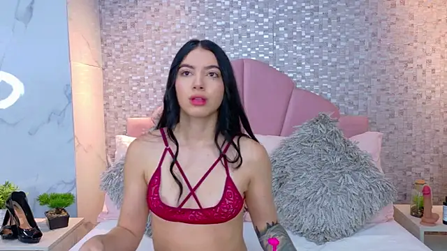 Snapshot of LizieSmith chatting on October 17, 2025, 2:30 pm LizieSmith online show from October 17, 2025, 2:30 pm