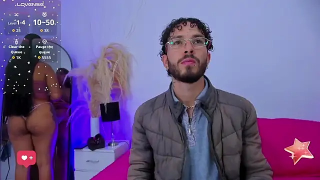 Violet and Paul online show from October 7, 2025, 3:29 am