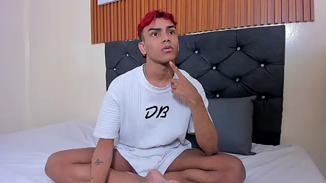 Snapshot of enzo_carter chatting on October 20, 2025, 1:55 pm enzo carter online show from October 20, 2025, 1:55 pm