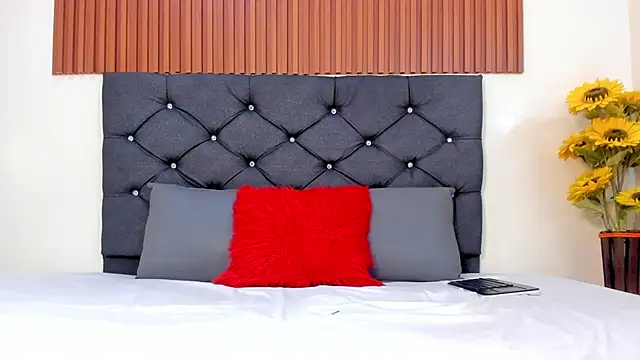 Snapshot of enzo_carter chatting on September 27, 2025, 12:44 pm enzo carter online show from September 27, 2025, 12:44 pm