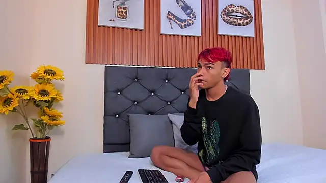 Snapshot of enzo_carter chatting on October 21, 2025, 1:10 pm enzo carter online show from October 21, 2025, 1:10 pm