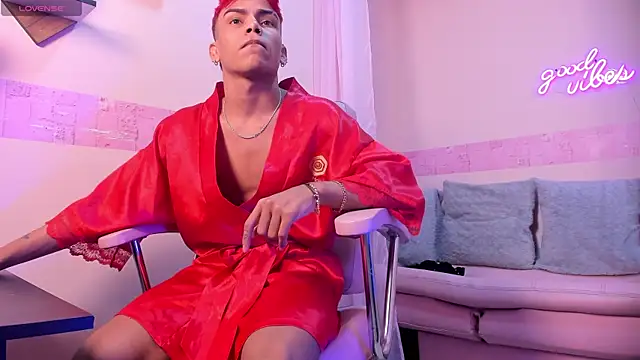 Snapshot of enzo_carter chatting on October 10, 2025, 4:13 am enzo carter online show from October 10, 2025, 4:13 am