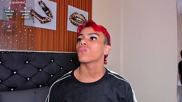 Snapshot of enzo_carter chatting on October 28, 2025, 12:59 pm enzo carter online show from October 28, 2025, 12:59 pm