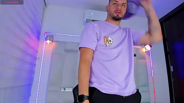 Jacob19  online show from September 20, 2025, 12:32 pm