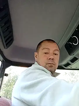 Snapshot of hugoboys4576 chatting on October 1, 2025, 8:19 am hugoboys4576 online show from October 1, 2025, 8:19 am