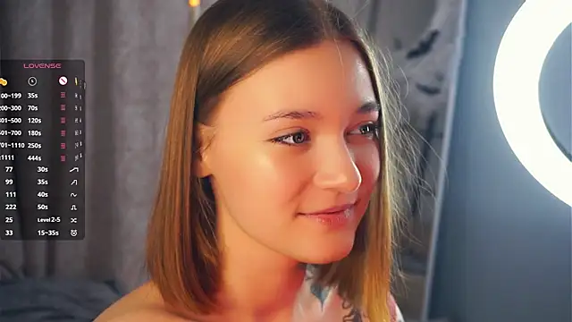 Snapshot of JinnySitts chatting on November 5, 2025, 8:23 pm JinnySitts online show from November 5, 2025, 8:23 pm