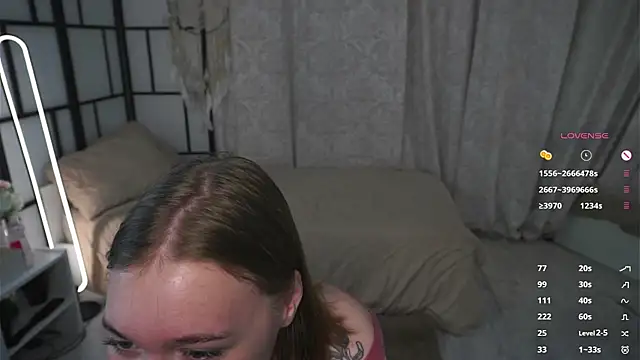 Snapshot of JinnySitts chatting on October 5, 2025, 8:54 pm JinnySitts online show from October 5, 2025, 8:54 pm