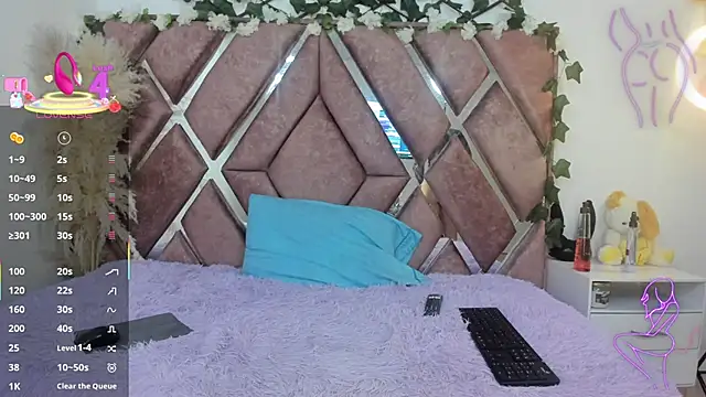 Snapshot of Flufi_740 chatting on September 24, 2025, 10:55 am Flufi 740 online show from September 24, 2025, 10:55 am