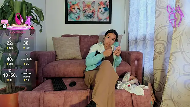 Snapshot of Flufi_740 chatting on October 25, 2025, 11:20 am Flufi 740 online show from October 25, 2025, 11:20 am