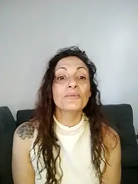 dulcefanny online show from September 30, 2025, 1:06 pm