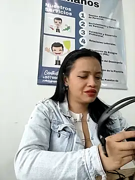 MILA  06 online show from November 28, 2025, 4:40 pm