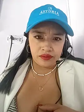 Snapshot of MILA__06 chatting on October 18, 2025, 2:19 pm MILA 06 online show from October 18, 2025, 2:19 pm