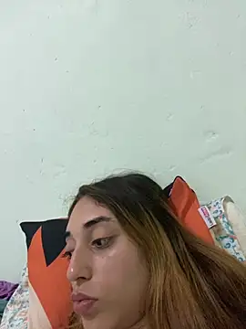 loirinhaaa online show from October 11, 2025, 2:07 pm