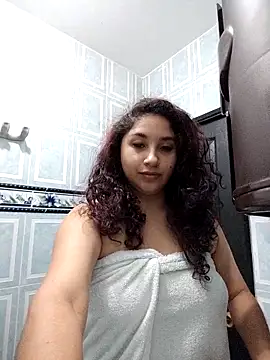 Gia Dior online show from December 19, 2025, 1:02 pm