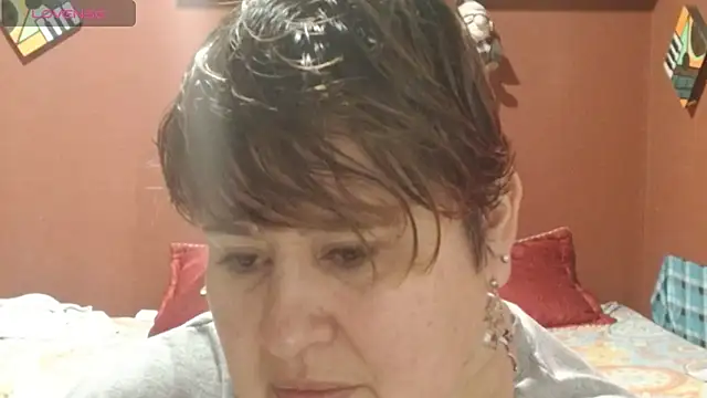 Snapshot of Sasharosee2 chatting on November 4, 2025, 12:42 pm Sasharosee2 online show from November 4, 2025, 12:42 pm