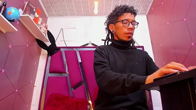 Alien high online show from September 26, 2025, 12:12 pm