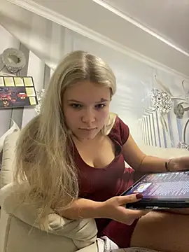 Snapshot of Alison_Kisa chatting on September 19, 2025, 11:31 pm Alison Kisa online show from September 19, 2025, 11:31 pm