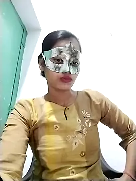 ms-naina online show from December 18, 2025, 6:45 pm