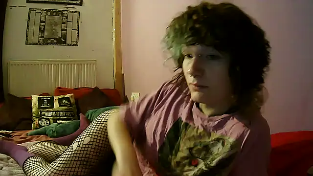 Nydia Levine online show from October 8, 2025, 1:12 pm