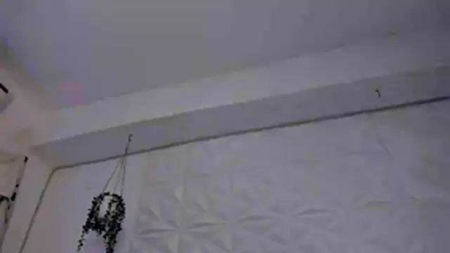 Dakota x18 online show from October 16, 2025, 7:33 pm