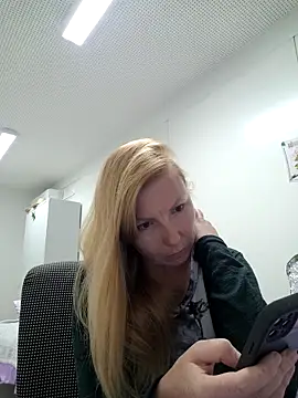 JenyJansi online show from September 17, 2025, 7:16 pm