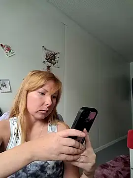 JenyJansi online show from September 24, 2025, 1:28 pm