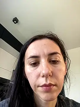 oliviyaalove online show from September 21, 2025, 1:27 pm