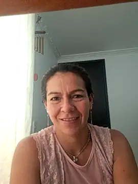 Snapshot of camilavargas_ chatting on February 11, 2026, 9:25 pm camilavargas online show from February 11, 2026, 9:25 pm