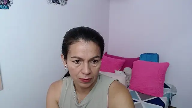 Snapshot of camilavargas_ chatting on February 7, 2026, 1:08 pm camilavargas online show from February 7, 2026, 1:08 pm