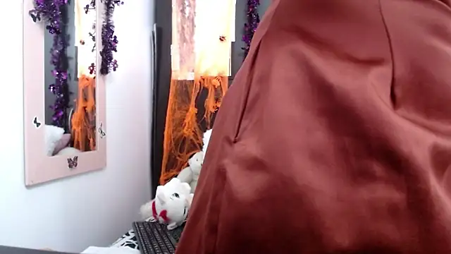 Snapshot of camilavargas_ chatting on October 18, 2025, 9:50 pm camilavargas online show from October 18, 2025, 9:50 pm